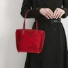 Sacs à main de mode de marque en gros au détail Nouveau sac de mariage rouge haut de gamme grande capacité panier à main polyvalent sous les bras lumière mariée de luxe