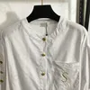 Haftowa litera Towala Kobiety pojedynczy metalowy piersi cienka koszulka z długim rękawem Letnia kurtka przeciwsłoneczna