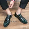 Chaussures décontractées hommes de haute qualité affaires à la main Style Brogue Paty cuir chaussures de mariage Oxfords formel pointu