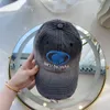 女性のためのタイ染色デニム野球帽春/夏の屋外の男性デザイナーハットファッショナブルなUV抵抗性トラック運転手の帽子の手紙印刷されたキャスケット