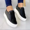 Buty zwykłe Summer Women Designer Flat Fews 2024 Spring Autumn Metal White Ladies Chunky Sneakers Platforms Fashion Sneaker