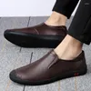 Sapatos casuais masculinos all-match primeira camada de couro masculino marca moda respirável confortável mocassins de salto baixo elegante negócios