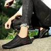 Casual Shoes 2024 Spring Summer Men's Walking Outdoor Sneakers Lätt andningsbara män Loafers Slip-On Kör