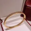 Braccialetti per coppie in oro Designer Bracciale gioielli di lusso con diamanti Bracciale da donna Bracciale in acciaio al titanio placcato oro 18 carati per donna Braccialetti da uomo Braccialetti classici in argento Regalo