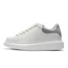 Mentiers Mentiers Des Chaussure Men Femmes en cuir noir argent blanc réfléchissant rose rose irisé irisé extérieur de la plate-forme de créateurs de sport sneakers mode