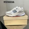 Nowy produkt 2024 9060 Treners Buty do biegania Sneakery Projektant Szybko NOWOŚĆ 990 V6 V2 V3 V4 V1 Mężczyźni i kobiety Sneaker Grey Biała Biała trening Krzyż Aloe Blue Laceup Tr