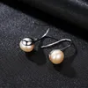 Pearl Dangle Küpeler Yüksek Son S925 STERLING Gümüş Kulak Kancası Küpeler Avrupa ve Amerikalı Kadınlar 8-8.5mm İnci Küpe Düğün Partisi Takı Sevgililer Günü Hediye SPC