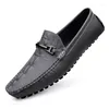 Casual skor loafers läder slip på män mocasines hombre loafer mode trendiga mäns slip-ons italienska designers