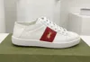 Med Box G Designer Sneakers Gglies skor 2024 Casual Men Kvinnor Ace White Black Embroidered Print High Quality Shoe Mans Leather Mens Womans Fashion Trainer Uni 75QN