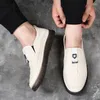 Chaussures décontractées 2024 Mocassins blancs haut de gamme à la mode pour hommes Semelles de massage plates Entretien formel Livraison gratuite
