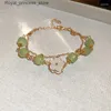 Charmarmband Link S Flower Double-Layer Hollow Green pärlstav all-match elegnat enkla kvinnliga smycken Q240321