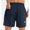 2024 LULULEMENI MEN YOGA SPORTS KORTA Snabbt torra shorts med bakficka Mobiltelefon Casual Running Lemenly Gym Jogger Pant GKI556