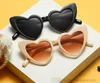 Summer Kids Sunglasses Fashion Girls Love Heart kształt UV 400 Okulary przeciwsłoneczne INS Children Boys Beach Sunblasses SUNBLOCK Q5220