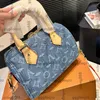 Damenblau Denim ältere Blumenkissenbeutel mit Schloss Obergrenze Totes Gold Metallkettenkreuzkette Schulterhandtaschen große Kapazität Outdoor Sacoche Geldbörse 20x14 cm