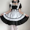 cosplay Costumes d'Anime Une femme de chambre Lolita noire et mignonne vient jouer le rôle d'une fille sexy et mignonne dans un uniforme de tablier français et un costume d'anime japonaisC24321