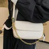 이브닝 백 소형 체인 가죽 크로스 바디 여성 2024 디자이너 단색 트렌드 겨드랑이 어깨 측면 가방 핸드백 및 지갑