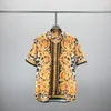 23ss Diseñadores para hombre Chándal Conjunto de lujo Clásico Moda Camisas hawaianas Chándales Pantalones cortos con estampado de piña Camisa Traje de manga corta # 019