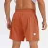 2024 lululemenI Mannen Yoga Sport Korte Sneldrogende Shorts met Achterzak Mobiele Telefoon Casual Running Lemenly Gym Jogger Broek gke886