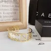 Urok bransolety Bangle Designer 18K Gold Splated Charm Cuff Class Design Miłość Biżuter