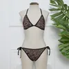 Buchstabendruck Bikini Badeanzüge für Frauen Feste Farbe doppelseitiger Polyesterstoff mit Dreikriemengurt Design Starke Einstellbarkeit sexy Frauen Badebekleidung