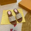 مرآة جودة مصمم صندل مسطح النعال الفاخرة للسيدات المطرزات الصندل الأزياء الوجه Flip Flop Fleop Slipper for Women Summer Beach Slide Low -Heel Shoes