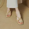Top sandalias de verano para mujer, sandalias de cuero suave con tacones gruesos y punta cruzada para mujer, zapatos elegantes medios de estilo de hadas a la moda 240228
