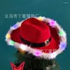Berets Santa Claus Party Christmas Wuminous Luminous Cowboy Hat Western Red شعرت القبعات الواسعة بريم راعي الجاز للنساء الرجال