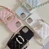 Mulheres Designers Phone Cases Cross-Body para Iphone 14 Case 13 12 Luxurys Marca Phonecases 11 X Xs Xr Xsmax Mulheres Phonecover com corrente