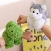 Dibujos animados creativo pop juguete panda banda marsopa zorro anillo de agua peluche husky kapibala muñeca para niños dgvmg