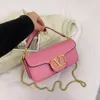 ショルダーバッグデザイナーホットブランドレディースレディースバッグ新しい韓国のトレンディシンプルなアームアンダーアームチェーンバッグ