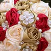 Flores de casamento JaneVini 2024 Fita Verde Escuro Cachoeira Buquês Frisados Pérolas Artificial Cetim Rosas Em Cascata Buquê De Noiva