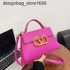 Shoulder Bag Designer Hot Brand Women's New Simple and Fashionable One Womens Bag Advanced Sense Handheld Crossbody Foreign Style Outer Single