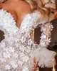 럭셔리 웨딩 드레스 3D 플라워 반짝이는 진주 신부 가운에서 어깨 캐스케이딩 주름 신부 드레스 환상 레이스 얇은 명주