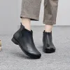 Boots Automn Black Short Boot 2023 Nouvelle arrivée Femmes Ankle Boots Mocasins en cuir Femelle Chaussures imperméables d'hiver chaudes 3543 Taille