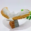 Dekorativa figurer Natural Ocean Jade Balance Hawk Eagle Crystal Carving Crafts Healing Energy Stone Office Learning Toy Kid Gift 1st