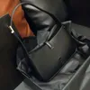 Mensor reser Totes Shoulder Bag Luxury äkta läderväskor Kvinnor Fashion Purs Cross Body Handbag Lady Pochette Designer Underarm Clutch Påsar