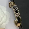 2024 Vergulde Brief Bangle Designer Armbanden Merk Letter Armbanden voor Vrouwen Mannen Hoge Textuur Koper Alledaagse Accessoires Feest Bruiloft Designer Sieraden Geschenken