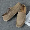Casual skor som säljer mäns mocka Europa Amerika bekväma loafers utomhus platt mångsidig gratis leverans