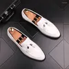 Casual Shoes Korean Designer Mens Fashion Wedding Party Dress Cow Leather Slip-on Tassels Shoe Black White Loafers Gentleman Sneakers