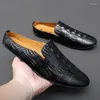 Casual Schuhe Italienische Luxus Männer Hausschuhe Leder Loafer männer Mokassins Nicht-slip Mann Mode Halbe Pantoletten Slipper