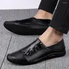 Chaussures décontractées pour hommes, couvre-chaussures, mocassins plats respirants et confortables, en cuir véritable, pour affaires, haute qualité