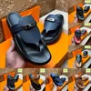 Sandálias de designer Império Homens Mulheres Chinelos Thong Flip Flops Slides Sandles Casuais Marcas de Moda de Luxo Flat Leather Metal Fivela Sapatos de Praia Mens Chinelo Tamanho 38-46