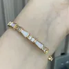 Explosief licht luxe mode temperament tij hoge slang bot armband witte fritilla armband vrouwelijke inzet zirkoon hand sieraden