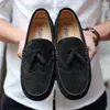 Sıradan Ayakkabı Püskül Düz Erkekler Marka Süet Deri Ayakkabı Loafers Slip-On Klasik Konforlu Sürüş Düğün Erkek Elbise