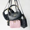 Lyx miumiubag designer axelväska miui cleo handväska 7a kvalitet underarm mini tote rese mode väska kvinnor mens lady pochette clutch topp handtag crossbody väskor