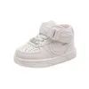 Chaussures de sport montantes pour garçons et filles, petite édition coréenne blanche, marche, basket-ball pour enfants, nouvelle collection printemps et automne