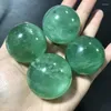 Dekorativa figurer 1st Naturlig grön fluoritkulskvartz Crystal Healing Gemstone Sphere Reiki