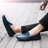 Chaussures décontractées printemps ultraléger peau de vache pois hommes été respirant rétro mode conduite en plein air hommes