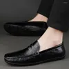 Casual Shoes Men's äkta läder loafers 2024 Herr Slip On Walking Lightweight Handgjorda affärsmän