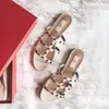 Luxurys Designer sapato chinelo sandália plana sexy slide loafer novo estilo cravejado sliders rebite couro genuíno sandale verão vestido sapato mulher interior mule com caixa presente